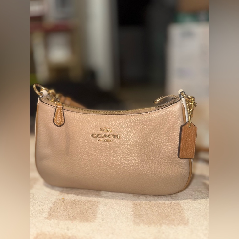Coach Beige Leather Shoulder Bag
